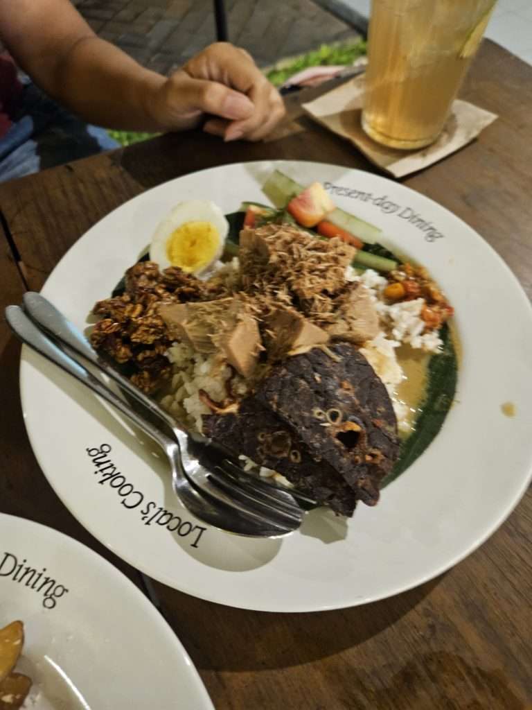 Nasi Srundeng Paru